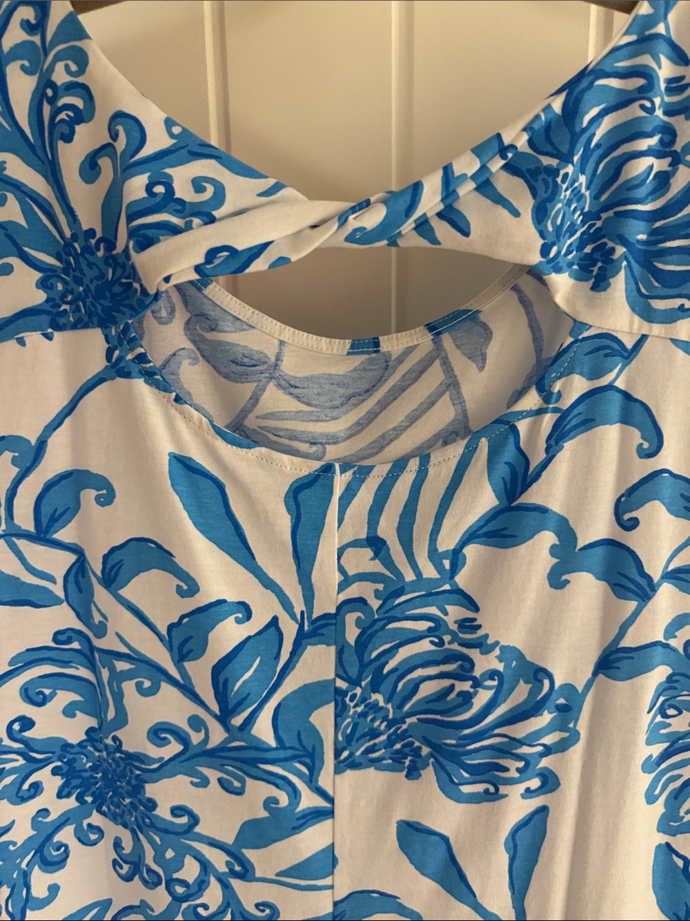 Lilly Pulitzer White Dress with Blue Tropical Print - Picture 3 of 6